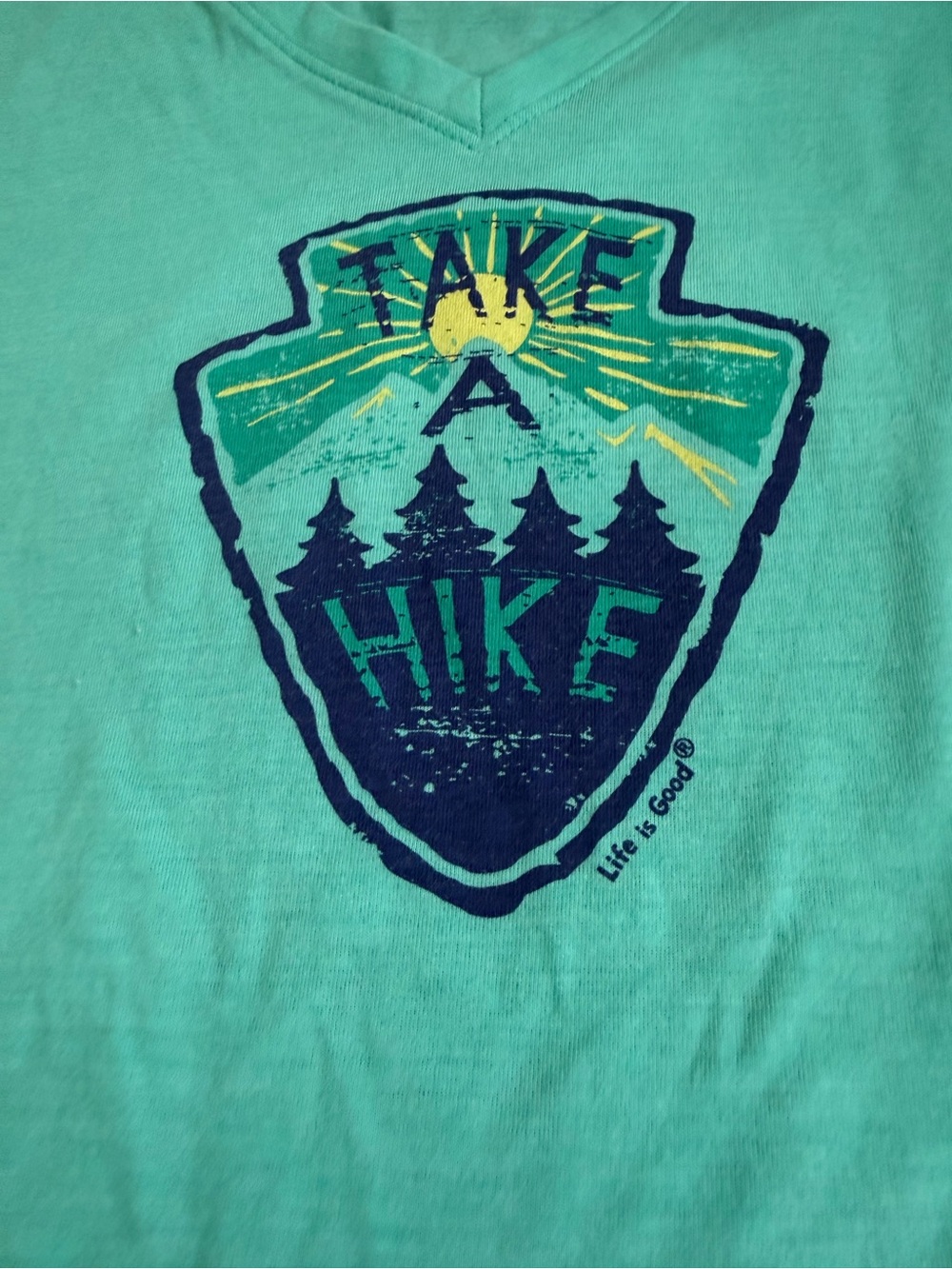 Life Is Good seafoam green Take a Hike V-Neck Logo Tee small